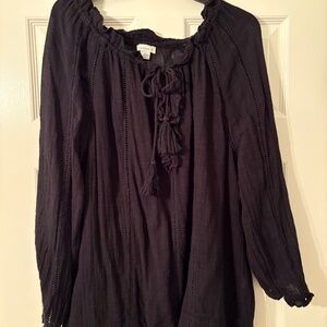 Sundance, XL, black, tie at neck or as high or low as you desire.